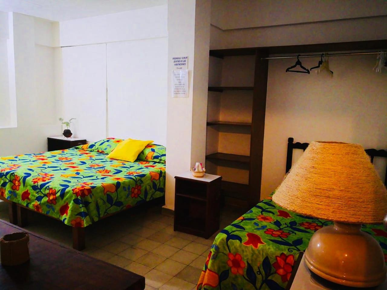 Hotel Zocalo Abuelos Acapulco Exterior foto